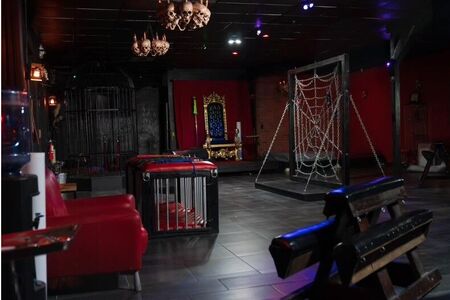 Club Swingerster Kink Room Dungeon in Florida